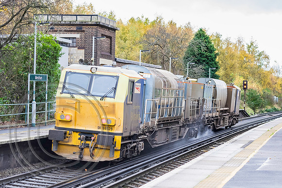 DR98929 3S91 Merstham 12112015