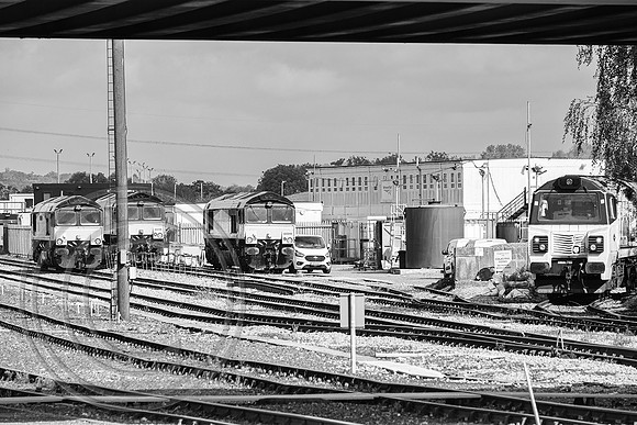 66850 66846 66848 70802 Eastleigh 25092023 B&W Acros+R - DSCF1577