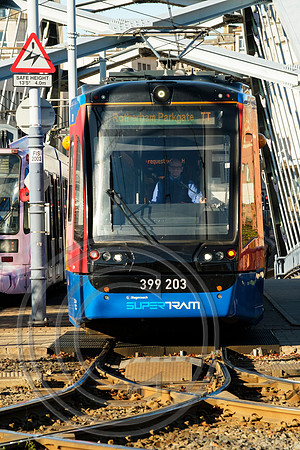 399203 2A32 Park Square Tram Train Launch 25102018 - DSCF7112
