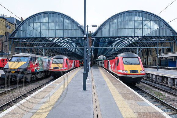 Line up at Kings Cross 15022017