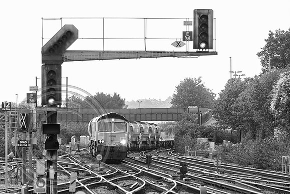 66790 6O41 Eastleigh 25092023 B&W Acros - DSCF1585