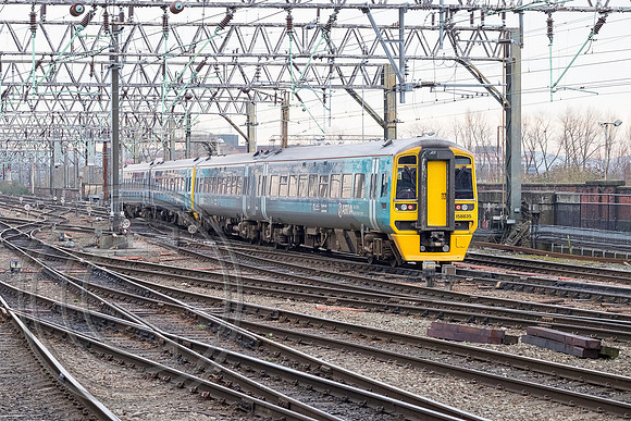 158835 5D33 Manchester Piccadilly 01042016