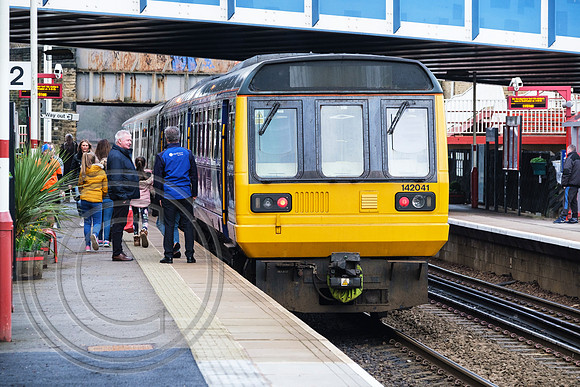 142041 1J13 Brighouse 20022019 - DSCF1307