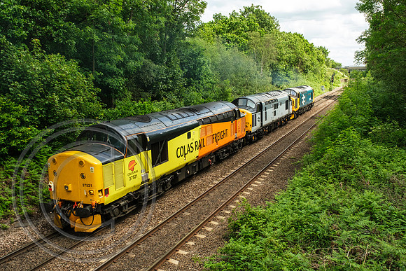 37521+37075+37025 0Z75 Oakenshaw Jn 03062019 - DSCF3254