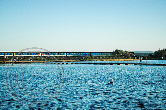 Evening South West Trains service Poole 01092004 - DSC1
