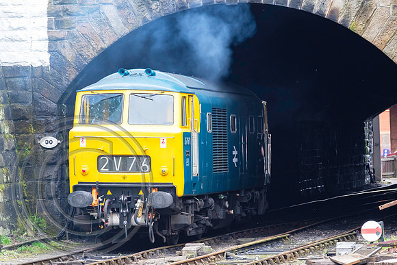 D7076 Bury EL Tunnel 23092017 - DSCF0282