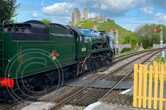 34028 2N04 Corfe Castle 05052022 - IMG_7009