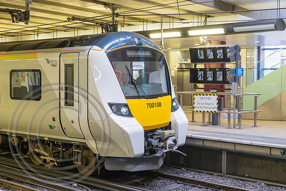 700108 3T54 Farringdon 09022016 2