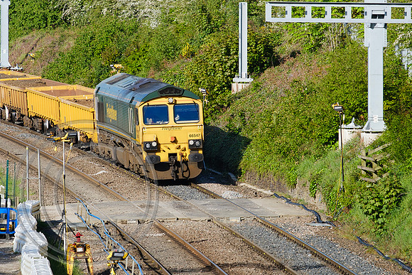 66547 6Z37 Colne Bridge 10052026 - DSCF2168