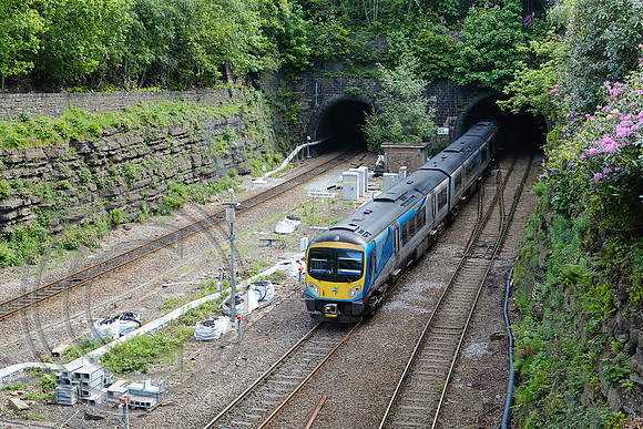 185121 2E42 Springwood Junction 21052026 - DSCF2324