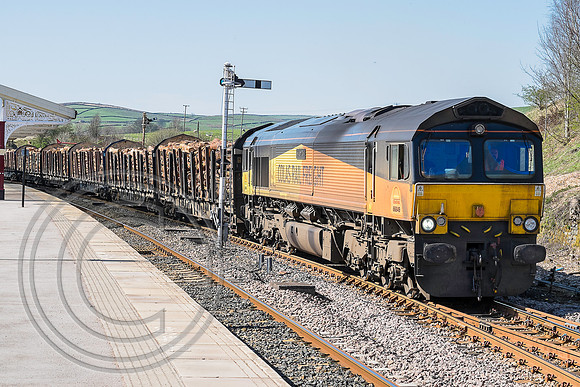 66849 6J37 Hellifield 21042015