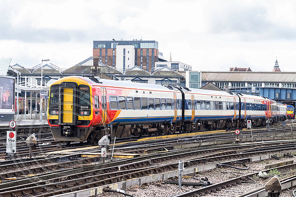 159019 5Y31 Clapham Yard 10022016