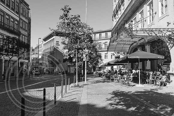 Rua de Sá da Bandeira Porto 09092026 B&W Acros - DSCF3190