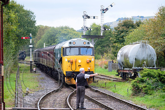 50015 1J68 Ramsbottom 23092017 - DSCF0342