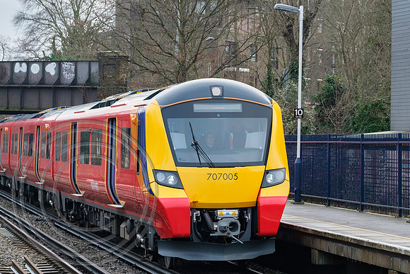 5523 - 707005 5Q31 Barnes 16022017