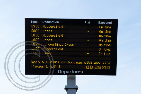 Passenger Information Display Low Moor 03042017 - DSCF6921