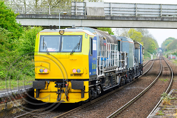 DR98906 at Acle on 3rd May 2017