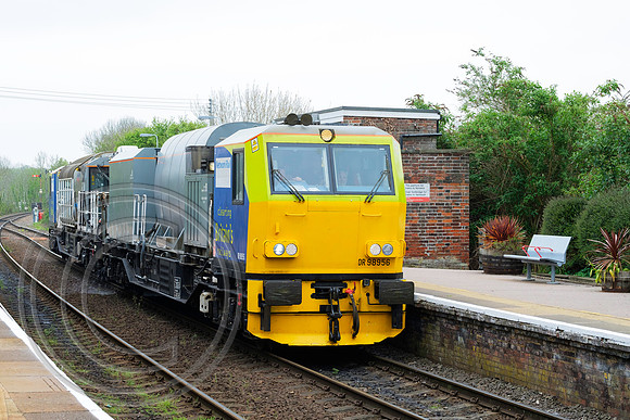 DR98906 at Acle on 3rd May 2017