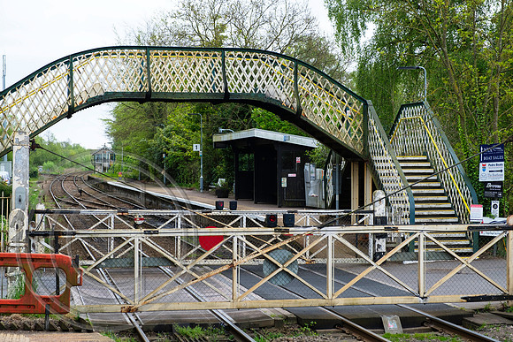 Brundall station footbridge 04052017 - DSCF7445