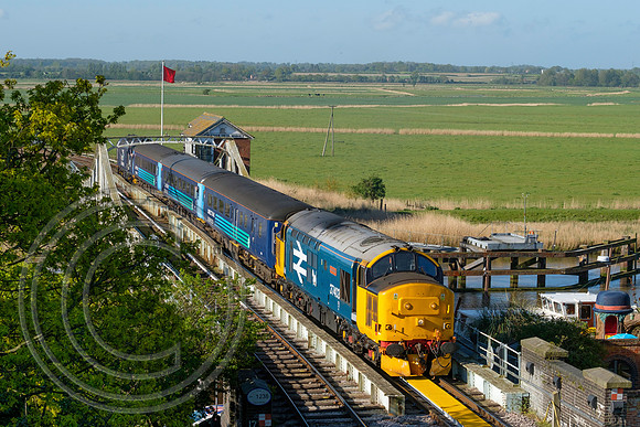 37403 2J67 Reedham 05052017 - DSCF7536