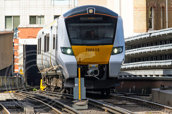 700113 1W35 London Blackfriars 22052017 - DSCF7965