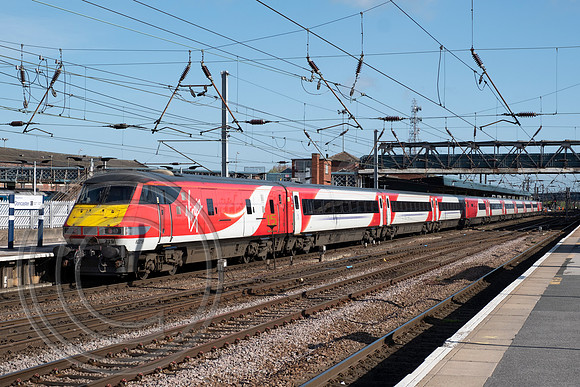 82219 1N80 Doncaster 03052018 - DSCF3490