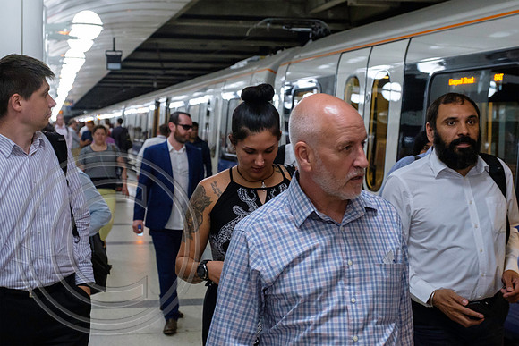 Passengers London Liverpool Street 22062017 - DSCF8477