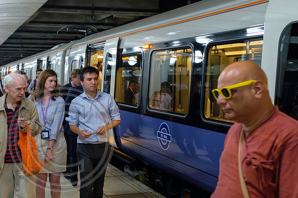 Passengers London Liverpool Street 22062017 - DSCF8475