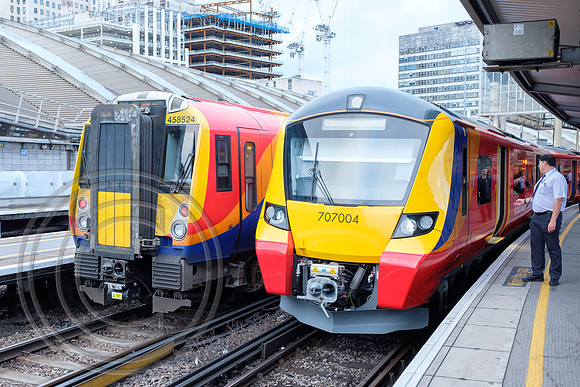 458524 + 707004 2U17 London Waterloo 05092017 - DSCF0012