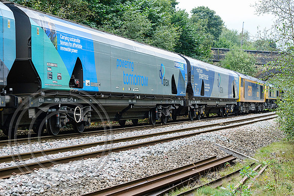 IIA Biomass Wagons 6M51 Brighouse 03102021 - DSCF1984