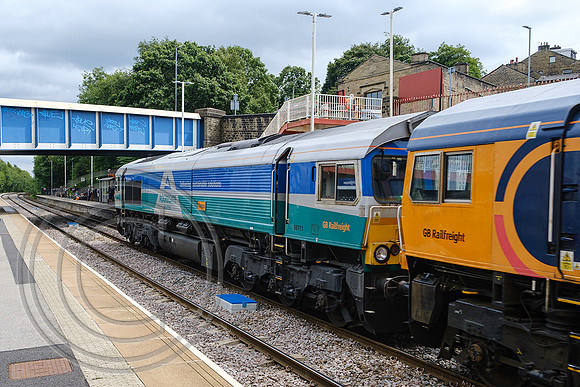 66745+66754+66711 0M71 Brighouse 15072022 - DSCF9222