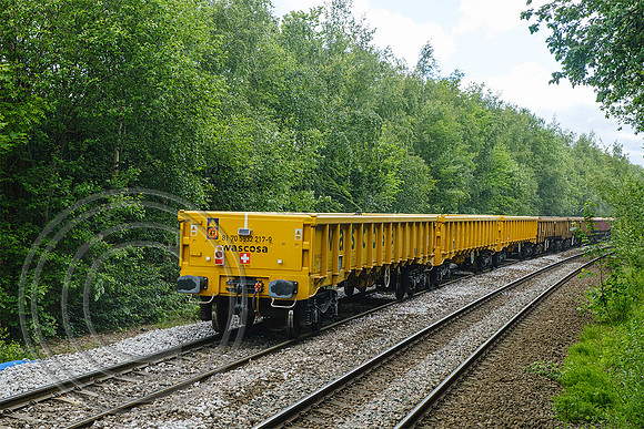 MLA wagons 6Y33 Brighouse 29052022 - DSCF8852