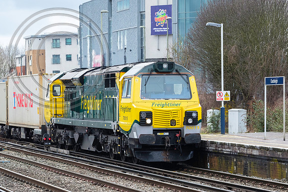70015 4M61 Eastleigh 27032018 - DSCF2500 2