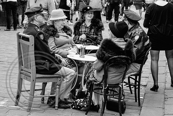 Afternoon tea Haworth 1940s Weekend 14052016 B&W