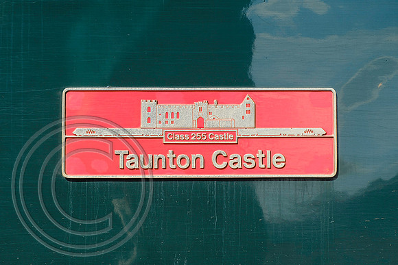 Taunton Castle nameplate on 43186 2P20 St Austell 13072021 - DSCF7370
