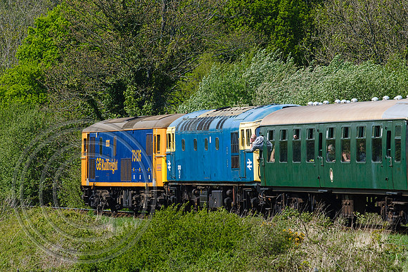 73136+33111 1R11 Corfe Crossing 06052022 - DSCF8577