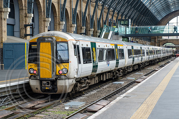387126 1T35 London Kings Cross 05092017 - DSCF0060