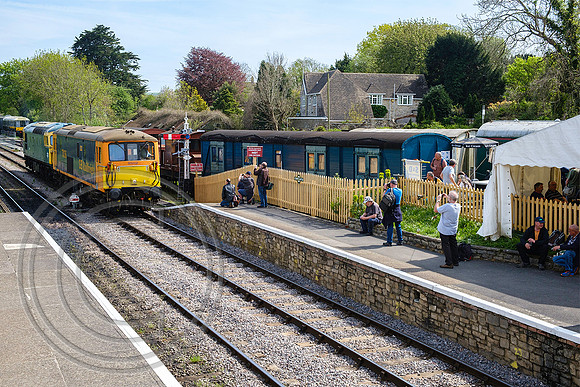 73136+33111 Corfe Castle 06052022 - DSCF8611