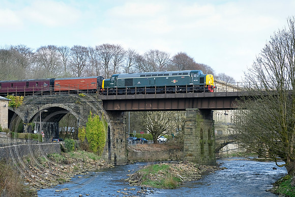 40106 Summerseat Viaduct 14042018 - DSCF3069