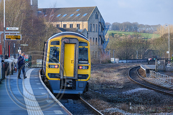 158903 2I12 Mirfield 29122023 - DSCF1675