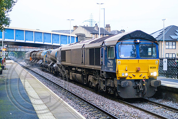 66304 + 66303 3J26 Brighouse 18102021 - DSCF2167
