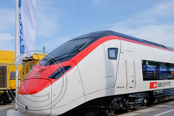 OBB 501 001-6 Stadler InnoTrans 19092016 DSF3762