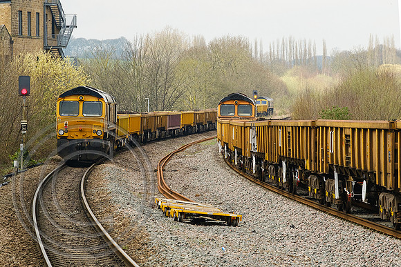 66722 6G81 + 66773 6G82 Mirfield 31032024 - DSCF8655