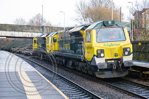 70011+70006 6M53 Deighton 27122020 - DSCF6548