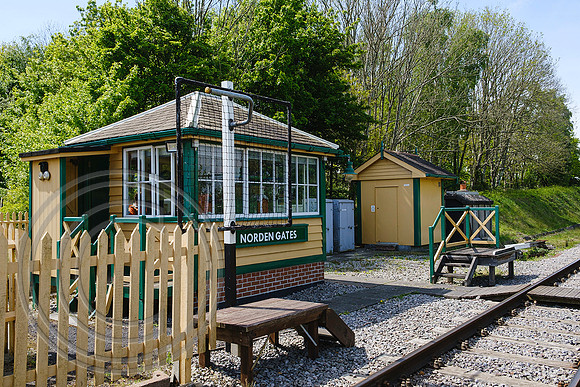Norden Gates Crossing Box 06052022 - DSCF8565