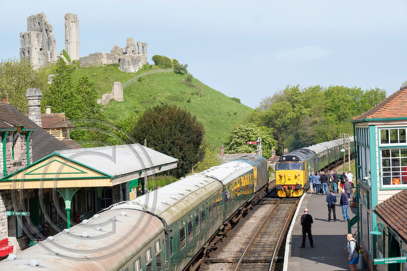 50049 2N03 Corfe Castle 11052018 - DSCF3797