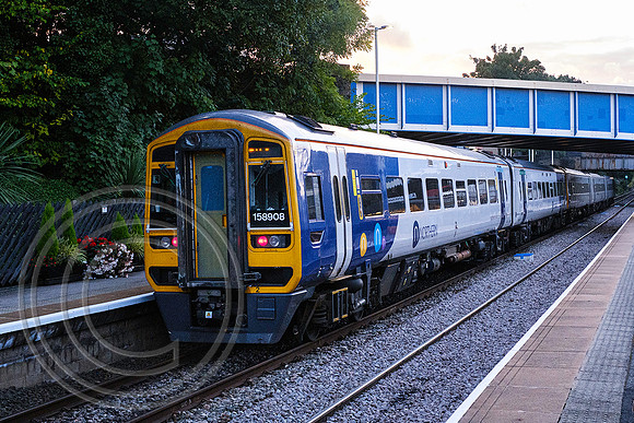 158908+158758 2R86 Brighouse 24092022 - DSCF9867