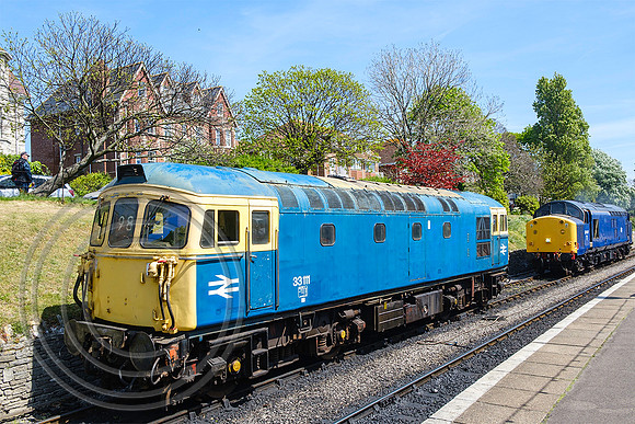 33111 + 37067 Swanage 06052022 - DSCF8539