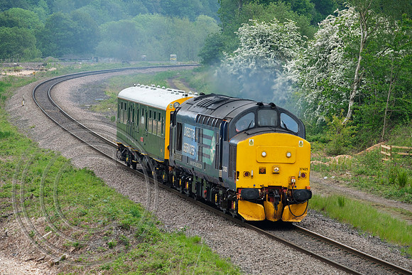 37425+975025 2Z02 Colne Bridge 23052018 - DSCF4272