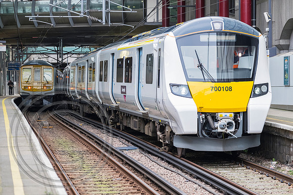 700108 3T53 Farringdon 09022016
